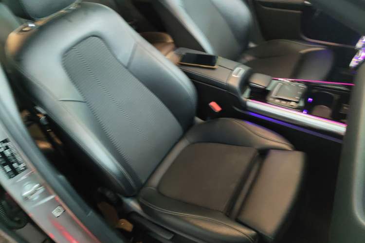 Used Mercedes-Benz B-Class 2021 B 200 Sport Edition Right Front Seat