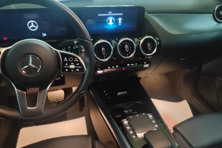 Used Mercedes-Benz B-Class 2021 B 200 Sport Edition Audio And AC Panel