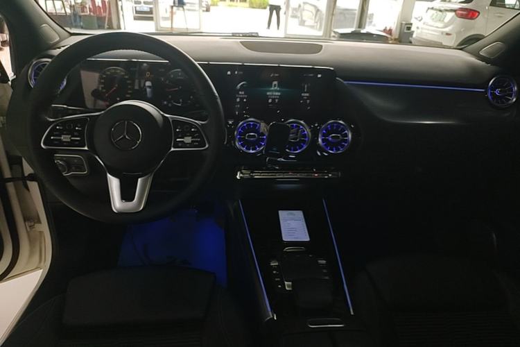 Used Mercedes-Benz B-Class 2021 B 200 Sport Edition Center Console