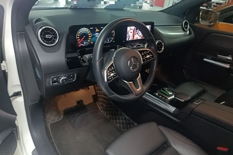 Used Mercedes-Benz B-Class 2021 B 200 Fashion Model Center Console