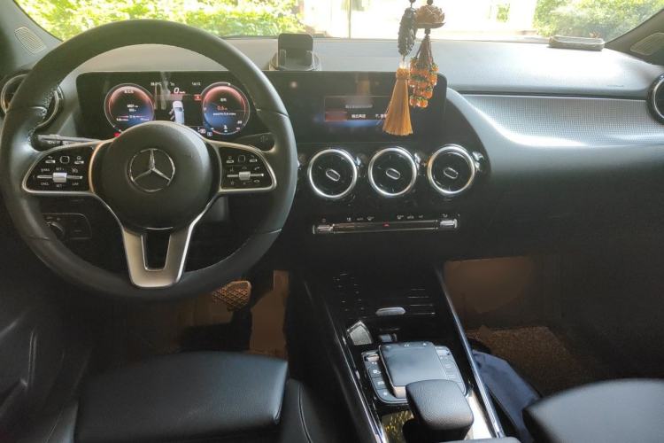 Used Mercedes-Benz B-Class 2021 B 200 Fashion Model Center Console
