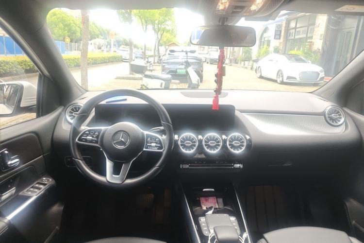 Used Mercedes-Benz B-Class 2021 B 200 Fashion Model Center Console