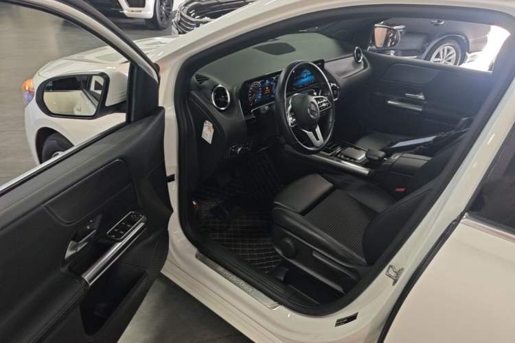 Used Mercedes-Benz B-Class 2021 B 200 Sport Edition Driver Seat
