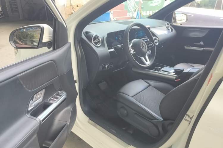 Used Mercedes-Benz B-Class 2021 B 200 Sport Edition Driver Seat