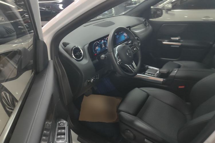 Used Mercedes-Benz B-Class 2021 B 200 Sport Edition Driver Seat