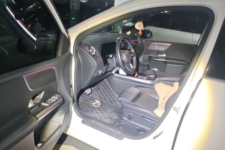 Used Mercedes-Benz B-Class 2021 B 200 Sport Edition Driver Seat