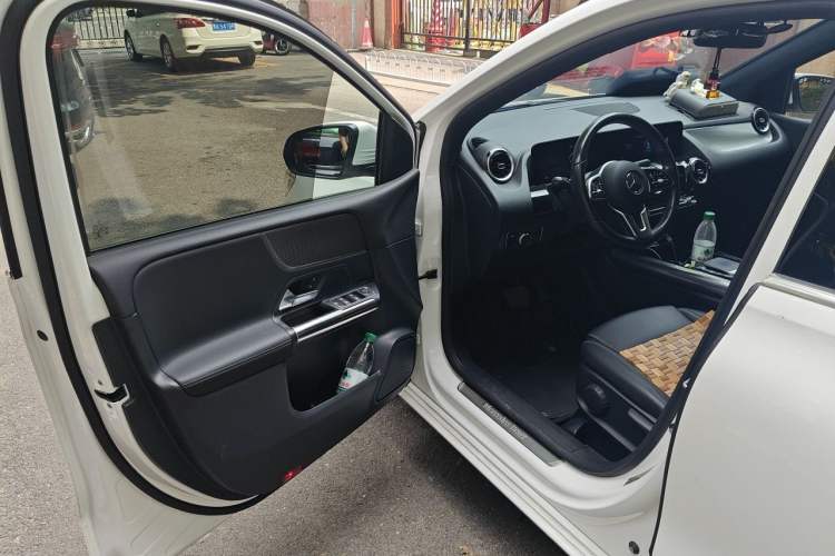 Used Mercedes-Benz B-Class 2021 B 200 Sport Edition Driver Seat
