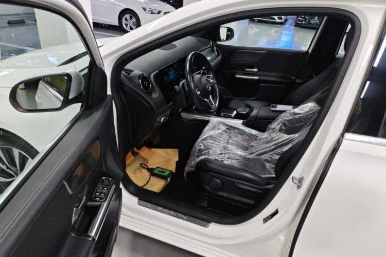 Used Mercedes-Benz B-Class 2021 B 200 Sport Edition Driver Seat