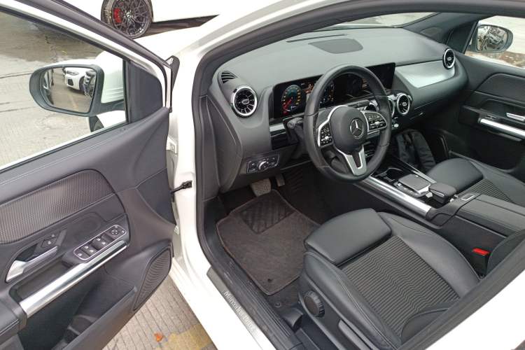 Used Mercedes-Benz B-Class 2021 B 200 Sport Edition Driver Seat