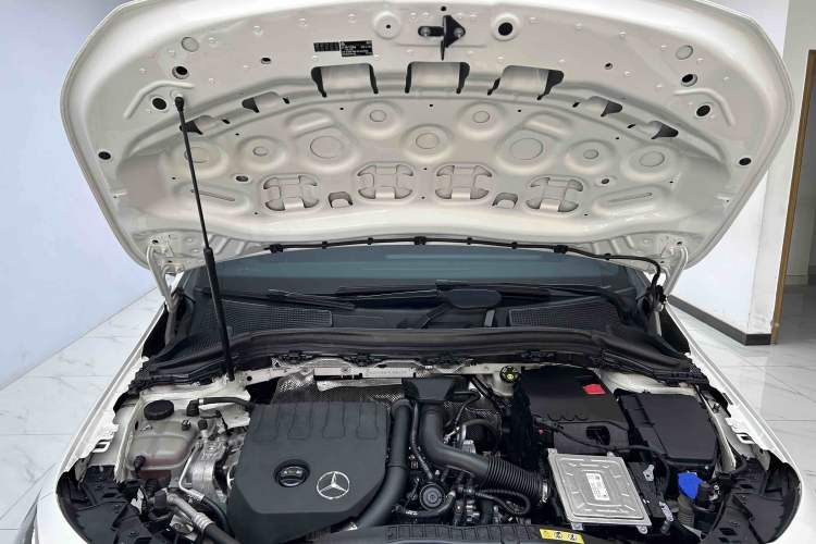 Used Mercedes-Benz B-Class 2021 B 200 Fashion Model Engine Bay