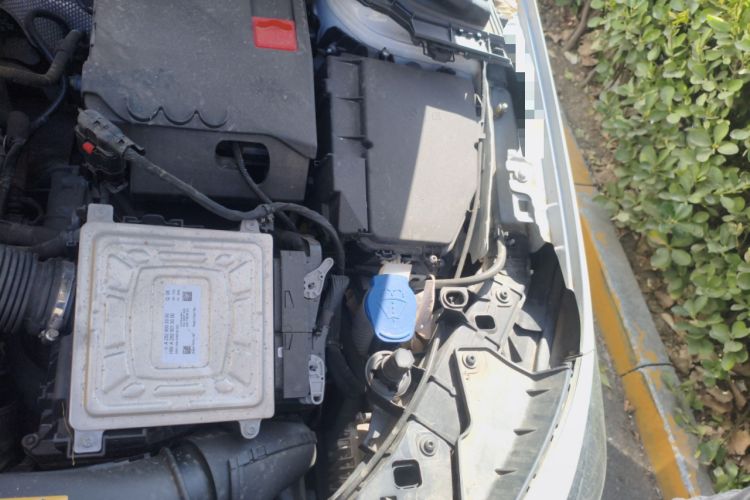 Used Mercedes-Benz B-Class 2021 B 200 Sport Edition Engine Bay Left