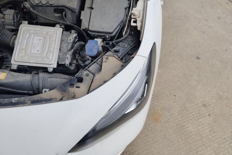 Used Mercedes-Benz B-Class 2021 B 200 Sport Edition Engine Bay Left
