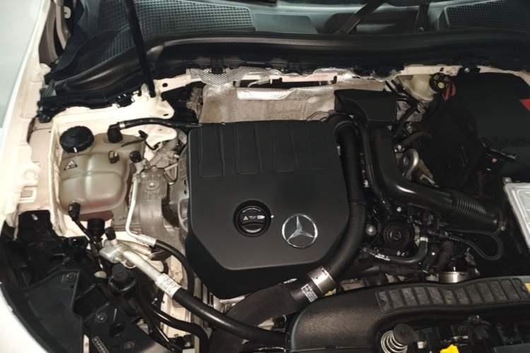 Used Mercedes-Benz B-Class 2021 B 200 Sport Edition Engine Bay Right