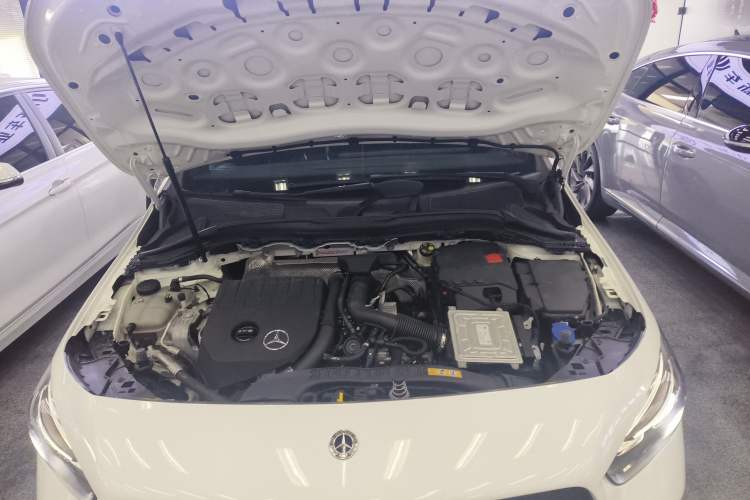Used Mercedes-Benz B-Class 2021 B 200 Sport Edition Engine Bay