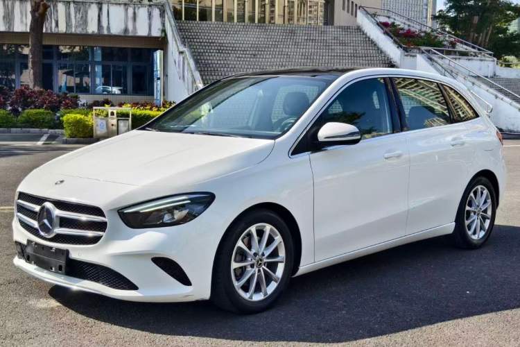 Used Mercedes-Benz B-Class 2021 B 200 Fashion Model Exterior 1