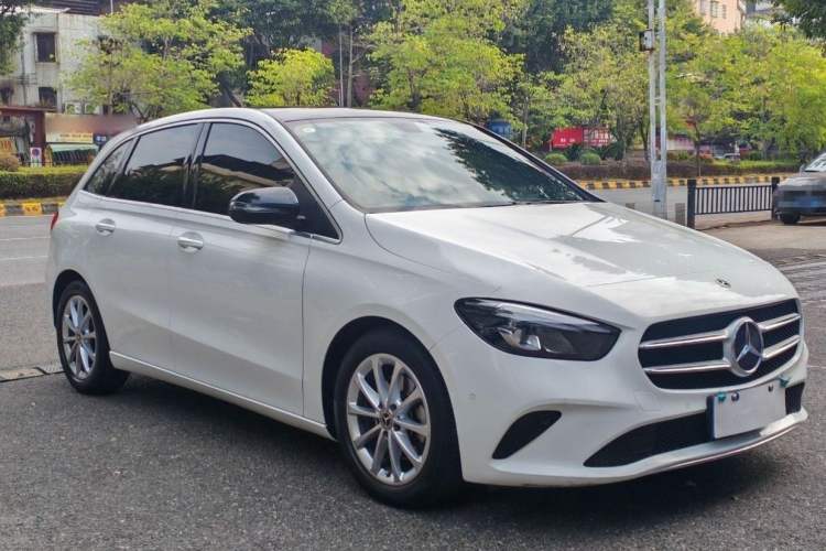 Used Mercedes-Benz B-Class 2021 B 200 Fashion Model Exterior 2