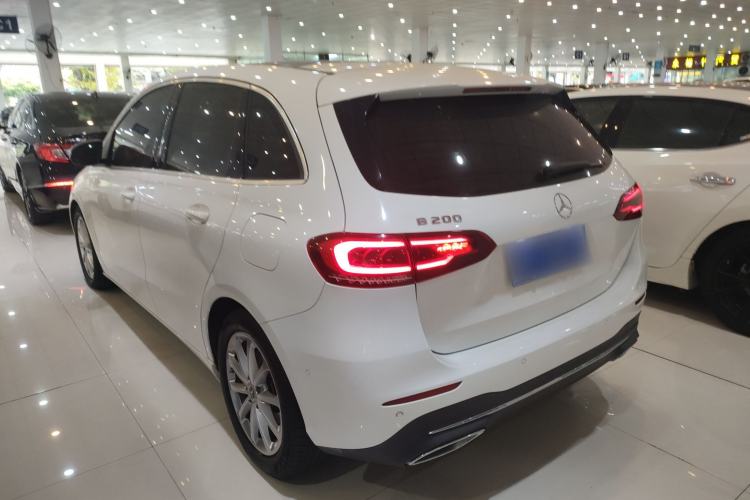 Used Mercedes-Benz B-Class 2021 B 200 Fashion Model Exterior 2