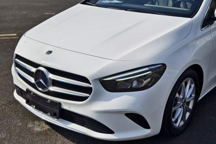 Used Mercedes-Benz B-Class 2021 B 200 Fashion Model Exterior 2