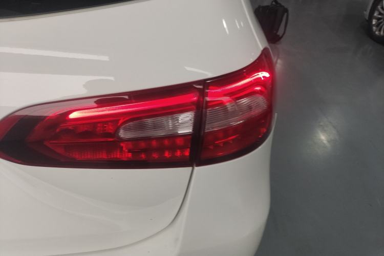 Used Mercedes-Benz B-Class 2021 B 180 Fashion Model Exterior 3