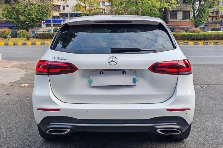 Used Mercedes-Benz B-Class 2021 B 200 Fashion Model Exterior 4