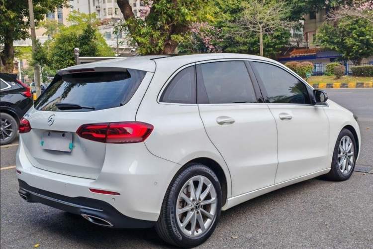 Used Mercedes-Benz B-Class 2021 B 200 Fashion Model Exterior 5