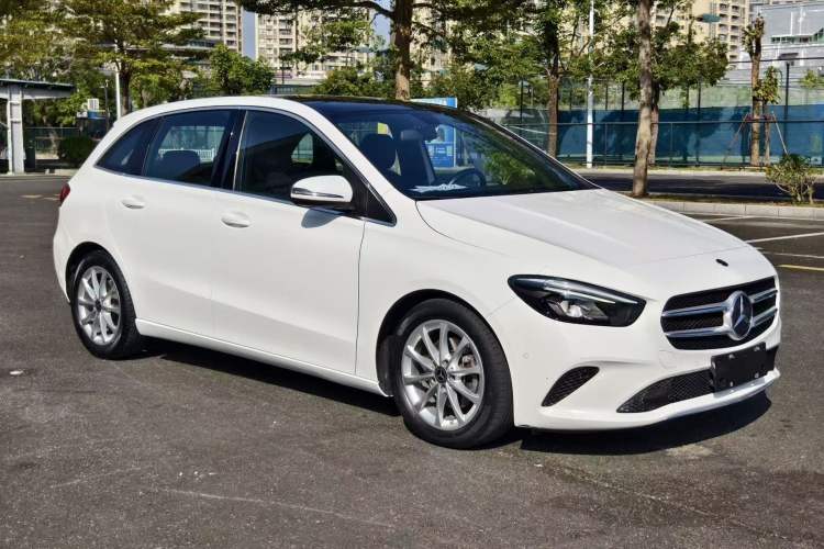 Used Mercedes-Benz B-Class 2021 B 200 Fashion Model Exterior 5