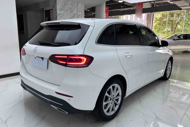 Used Mercedes-Benz B-Class 2021 B 200 Fashion Model Exterior 6