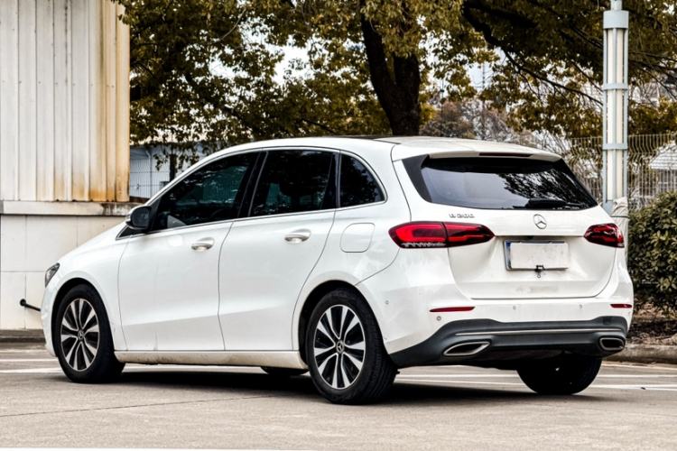 Used Mercedes-Benz B-Class 2021 B 200 Sport Edition Exterior 6