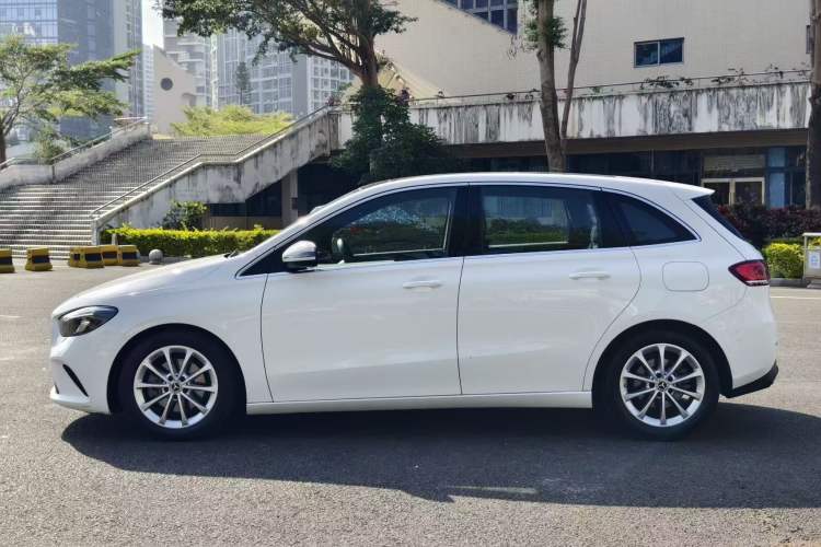 Used Mercedes-Benz B-Class 2021 B 200 Fashion Model Exterior 6