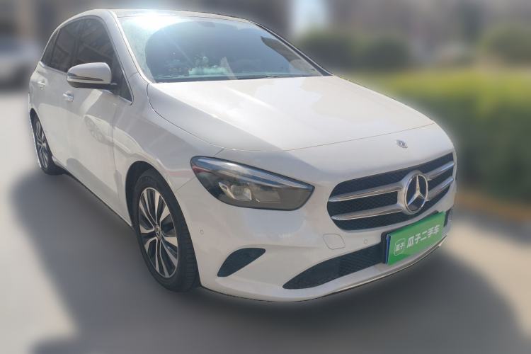 Used Mercedes-Benz B-Class 2021 B 200 Sport Edition Front Right 45 Deg
