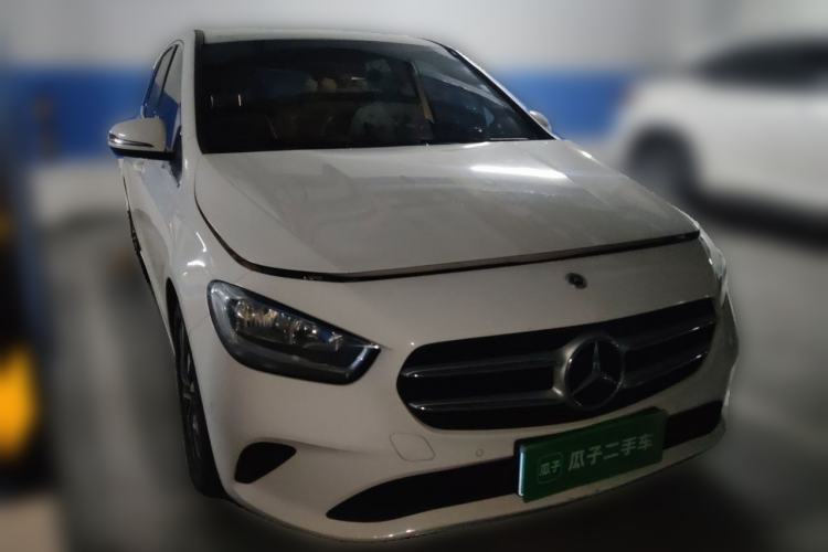Used Mercedes-Benz B-Class 2021 B 180 Fashion Model Front Right 45 Deg
