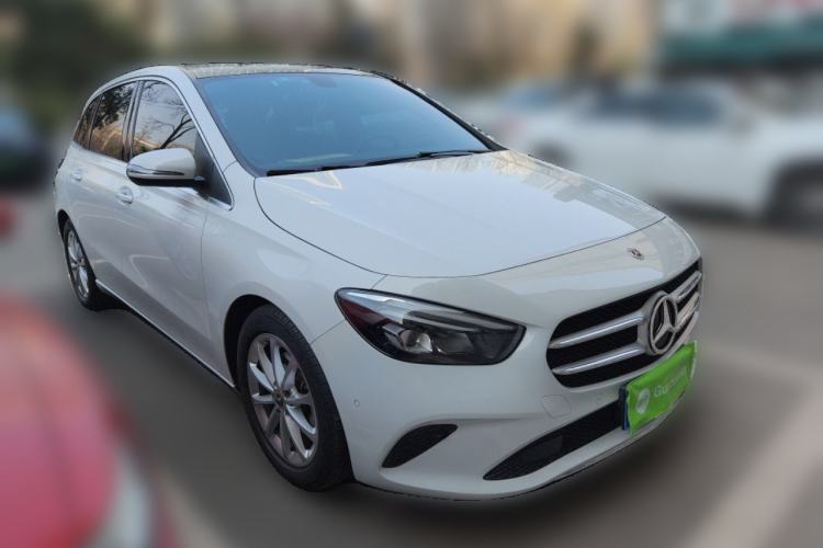 Used Mercedes-Benz B-Class 2021 B 200 Fashion Model Front Right 45 Deg
