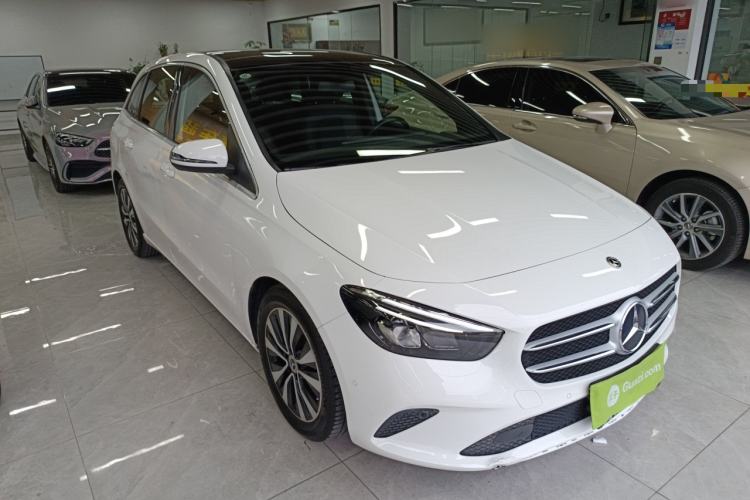 Used Mercedes-Benz B-Class 2021 B 200 Sport Edition Front Right 45 Deg