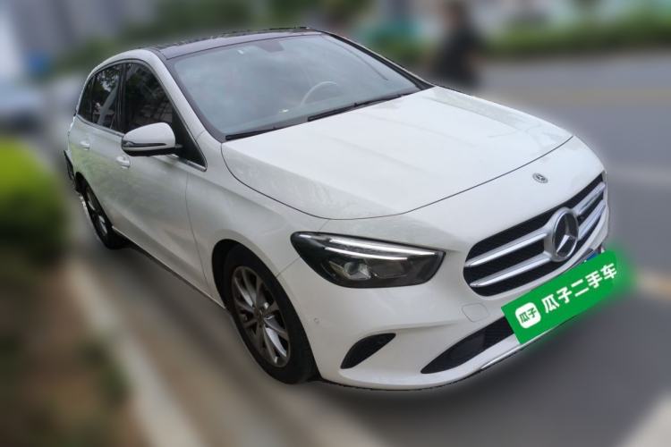 Used Mercedes-Benz B-Class 2021 B 200 Fashion Model Front Right 45 Deg
