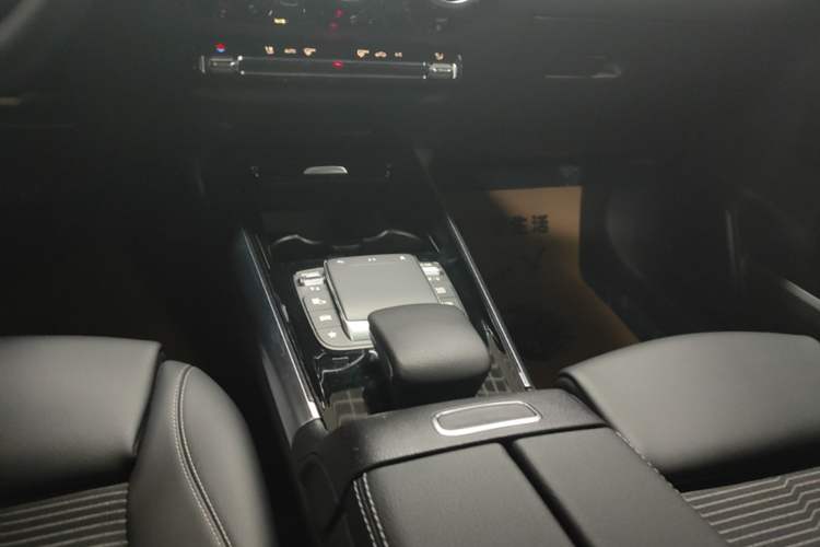 Used Mercedes-Benz B-Class 2021 B 200 Sport Edition Gear Lever