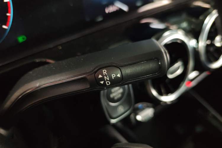 Used Mercedes-Benz B-Class 2021 B 180 Fashion Model Gear Lever