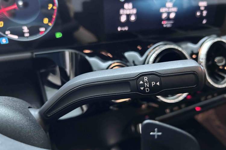 Used Mercedes-Benz B-Class 2021 B 200 Fashion Model Gear Lever