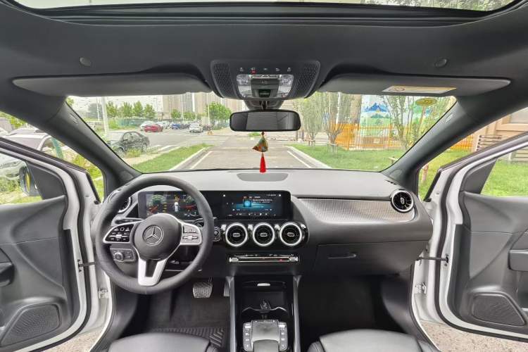 Used Mercedes-Benz B-Class 2021 B 200 Sport Edition Interior 1