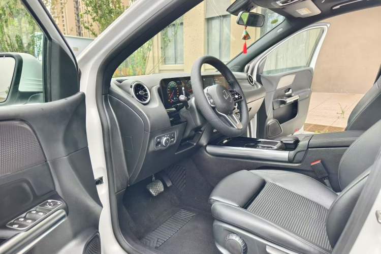 Used Mercedes-Benz B-Class 2021 B 200 Sport Edition Interior 6