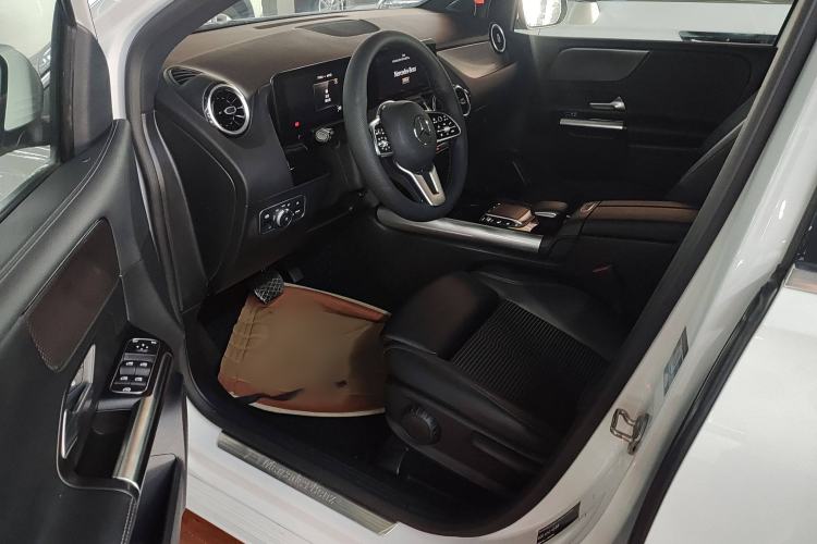 Used Mercedes-Benz B-Class 2021 B 200 Sport Edition Interior 7