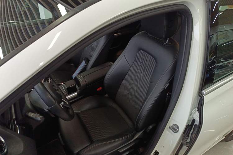 Used Mercedes-Benz B-Class 2021 B 200 Sport Edition Left Front Seat