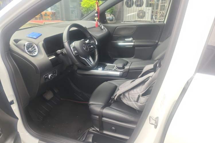 Used Mercedes-Benz B-Class 2021 B 200 Fashion Model Left Front Seat