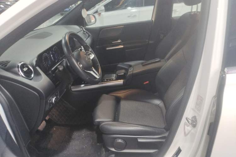 Used Mercedes-Benz B-Class 2021 B 180 Fashion Model Left Front Seat