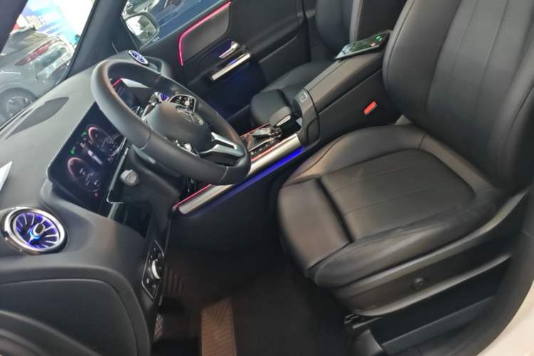 Used Mercedes-Benz B-Class 2021 B 200 Fashion Model Left Front Seat