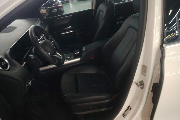 Used Mercedes-Benz B-Class 2021 B 200 Fashion Model Left Front Seat
