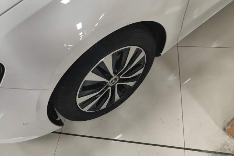 Used Mercedes-Benz B-Class 2021 B 200 Sport Edition Left Front Wheel Hub
