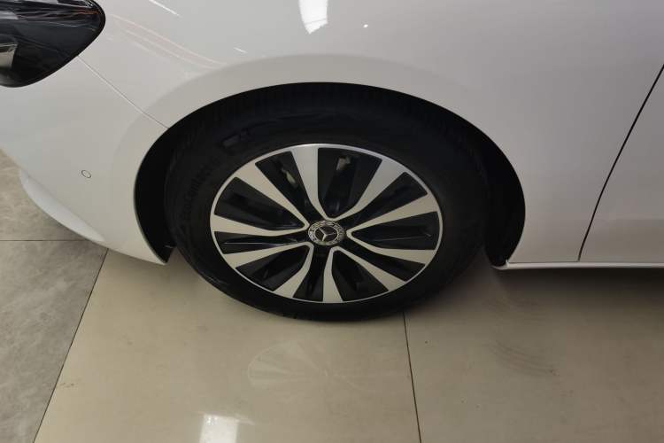Used Mercedes-Benz B-Class 2021 B 200 Sport Edition Left Front Wheel Hub