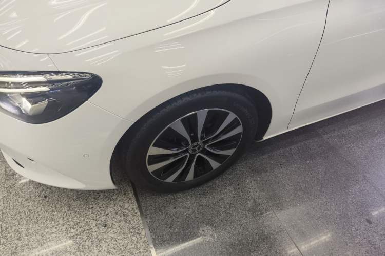 Used Mercedes-Benz B-Class 2021 B 200 Sport Edition Left Front Wheel Hub