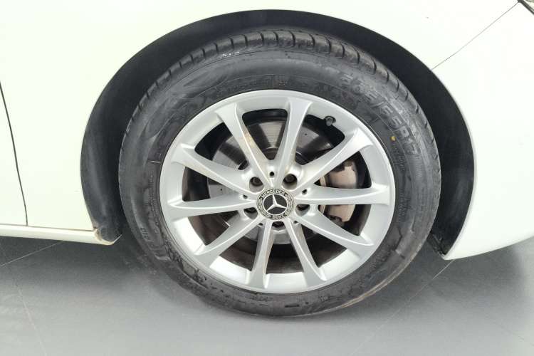 Used Mercedes-Benz B-Class 2021 B 200 Fashion Model Left Front Wheel Hub