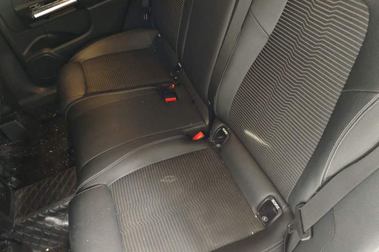 Used Mercedes-Benz B-Class 2021 B 180 Fashion Model Left Rear Seat